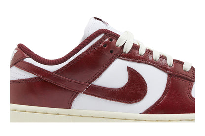 Nike Dunk Low PRM Vintage Team Red (Women's) sneaker afbeelding 2 - stylecode FJ4555-100