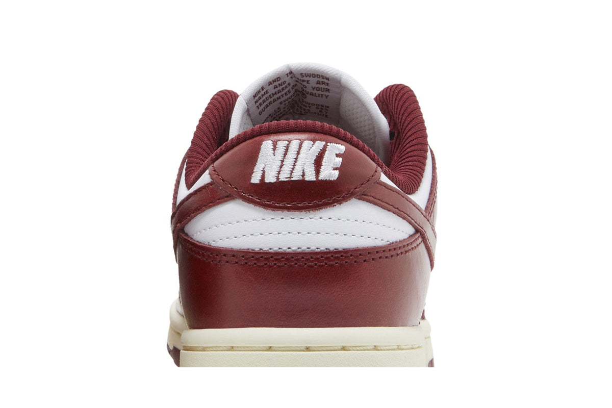 Nike Dunk Low PRM Vintage Team Red (Women's) sneaker afbeelding 7 - stylecode FJ4555-100