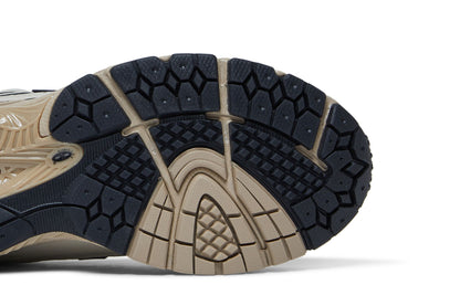 New Balance 1906R size? Exclusive Blacktop Mindful Grey sneaker afbeelding 5 - stylecode M1906RSA