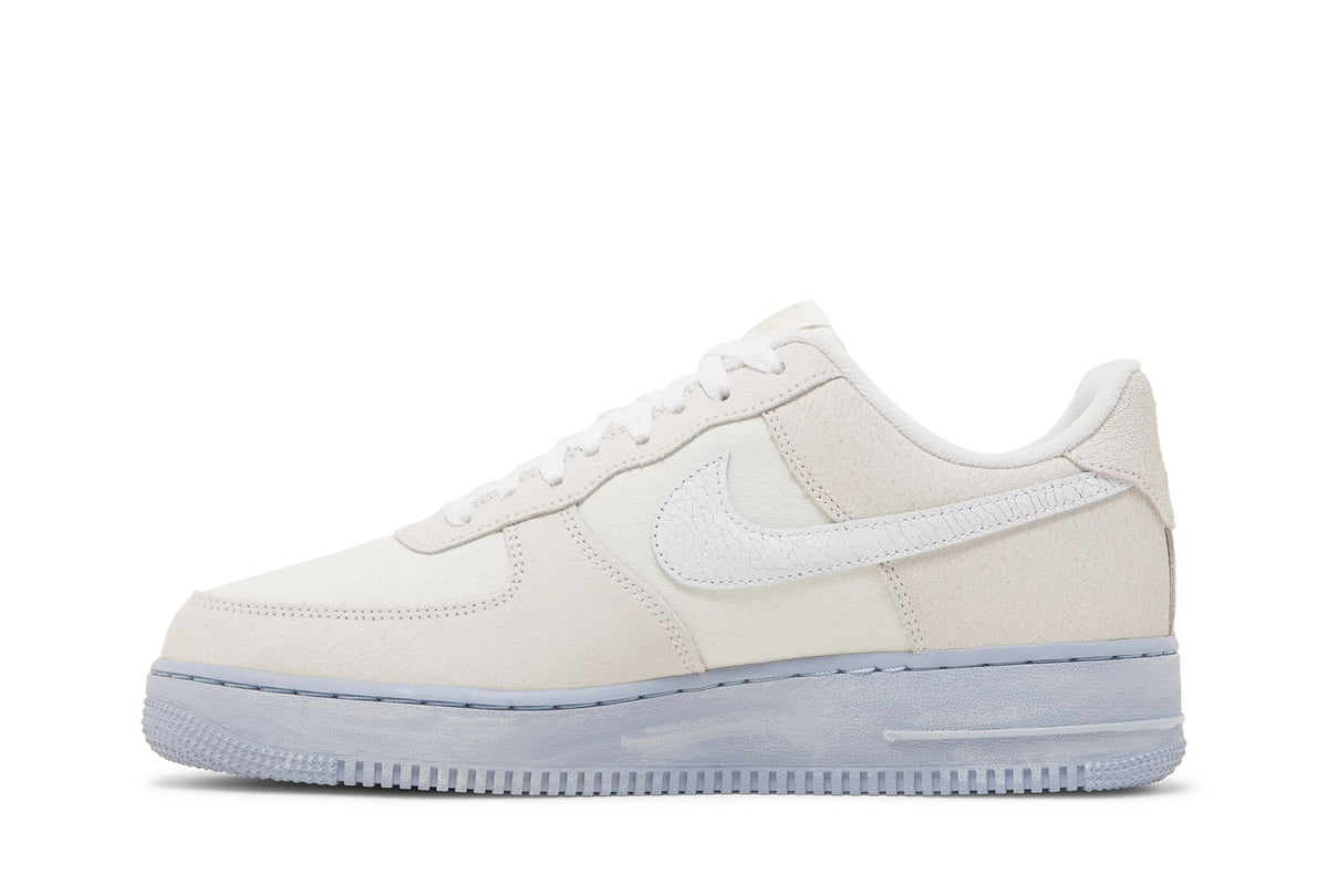 Nike Air Force 1 Low '07 LV8 EMB Summit White Blue Whisper sneaker afbeelding 3 - stylecode DV0787-100
