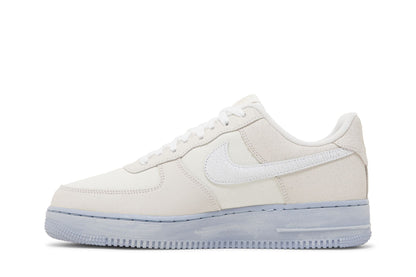 Nike Air Force 1 Low '07 LV8 EMB Summit White Blue Whisper sneaker afbeelding 3 - stylecode DV0787-100