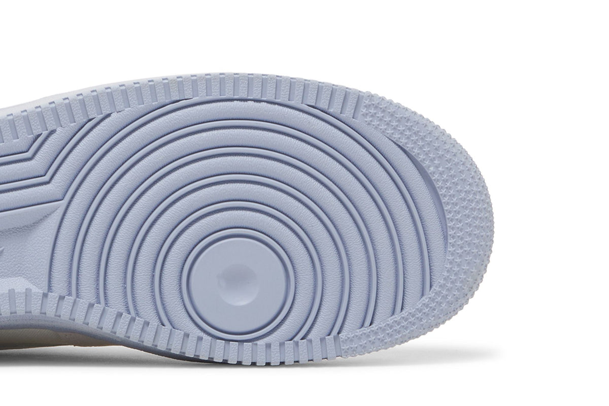 Nike Air Force 1 Low '07 LV8 EMB Summit White Blue Whisper sneaker afbeelding 5 - stylecode DV0787-100