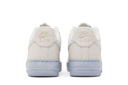 Nike Air Force 1 Low '07 LV8 EMB Summit White Blue Whisper sneaker afbeelding 6 - stylecode DV0787-100