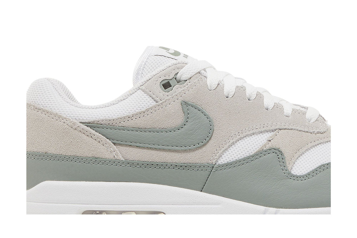Nike Air Max 1 White Mica Green sneaker afbeelding 2 - stylecode DZ4549-100