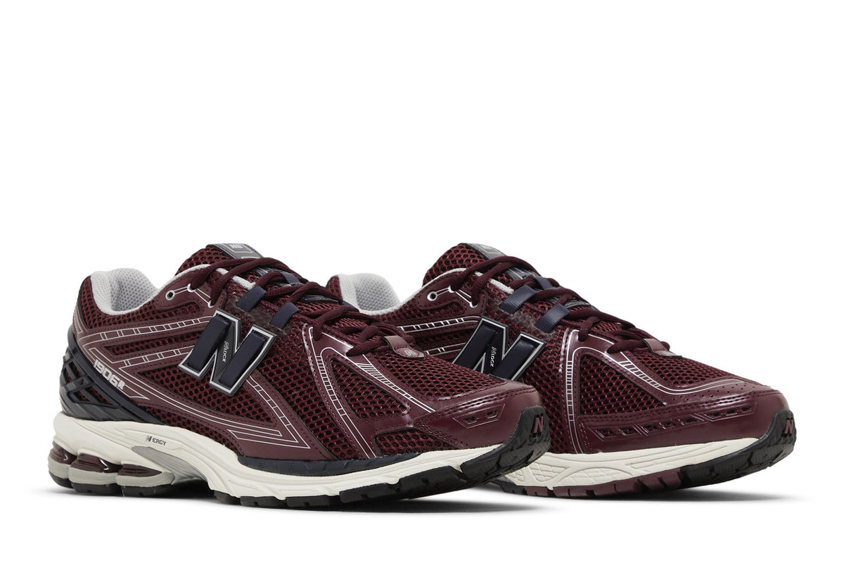 New Balance 1906R Burgundy Black sneaker afbeelding 8 - stylecode M1906RCC