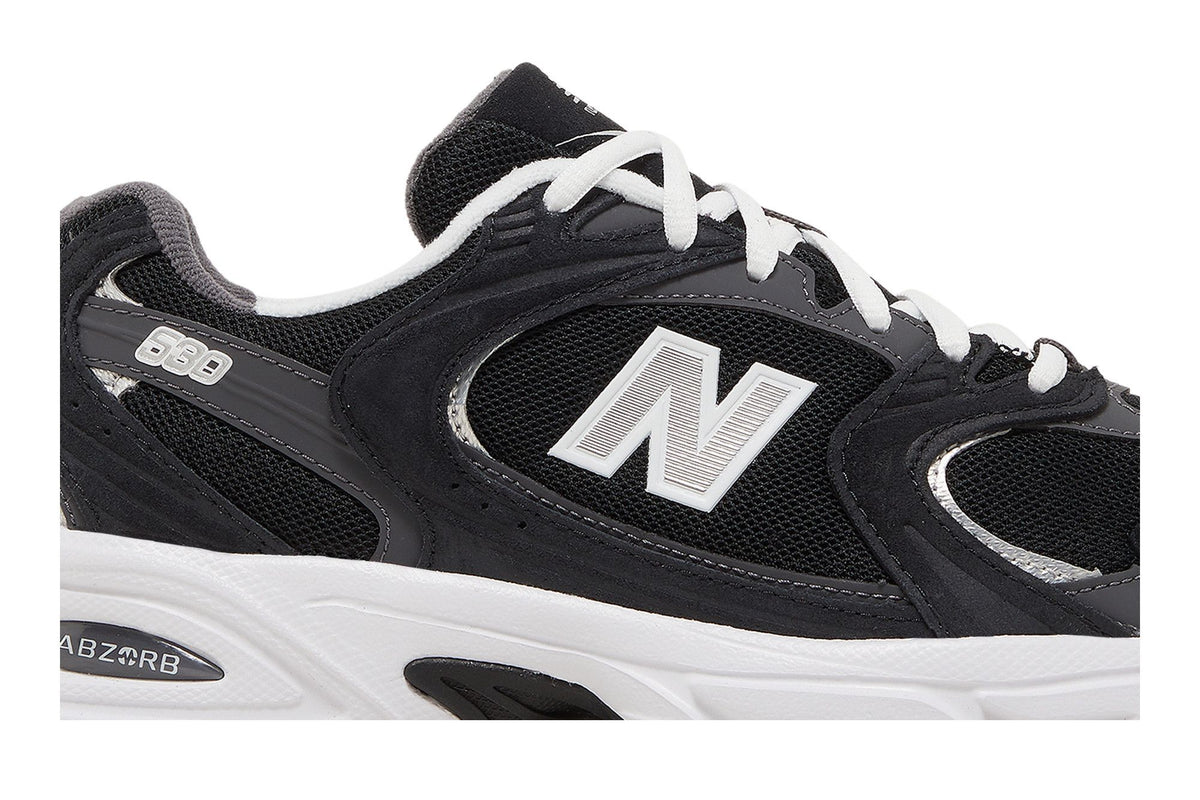 New Balance 530 Classic Black Grey sneaker afbeelding 2 - stylecode MR530CC