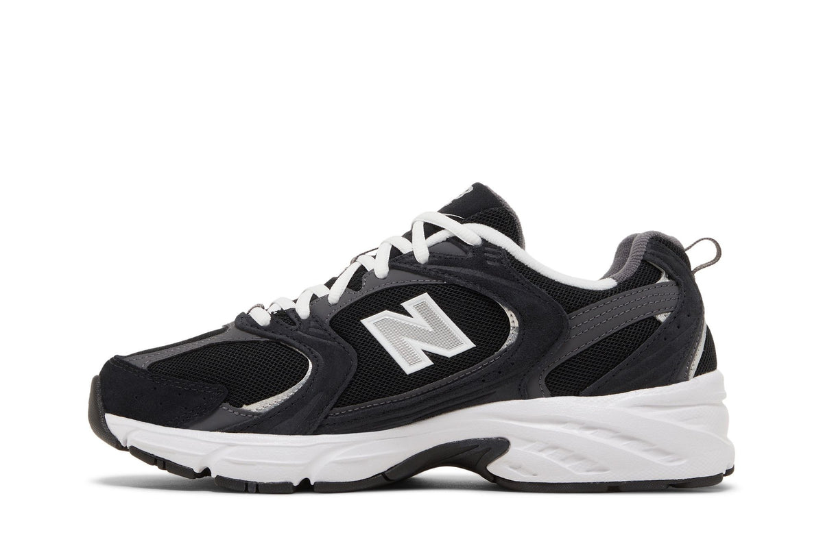 New Balance 530 Classic Black Grey sneaker afbeelding 3 - stylecode MR530CC