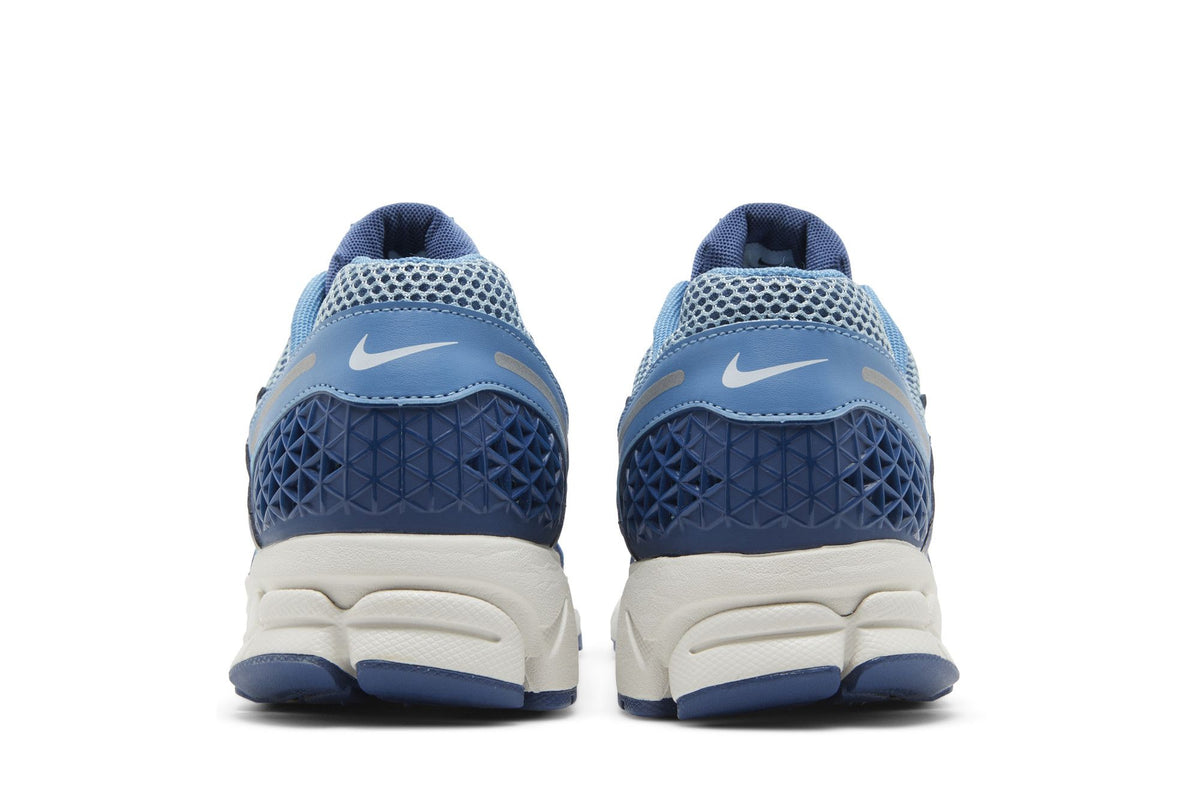 Nike Zoom Vomero 5 Mystic Navy Worn Blue sneaker afbeelding 6 - stylecode FB9149-400