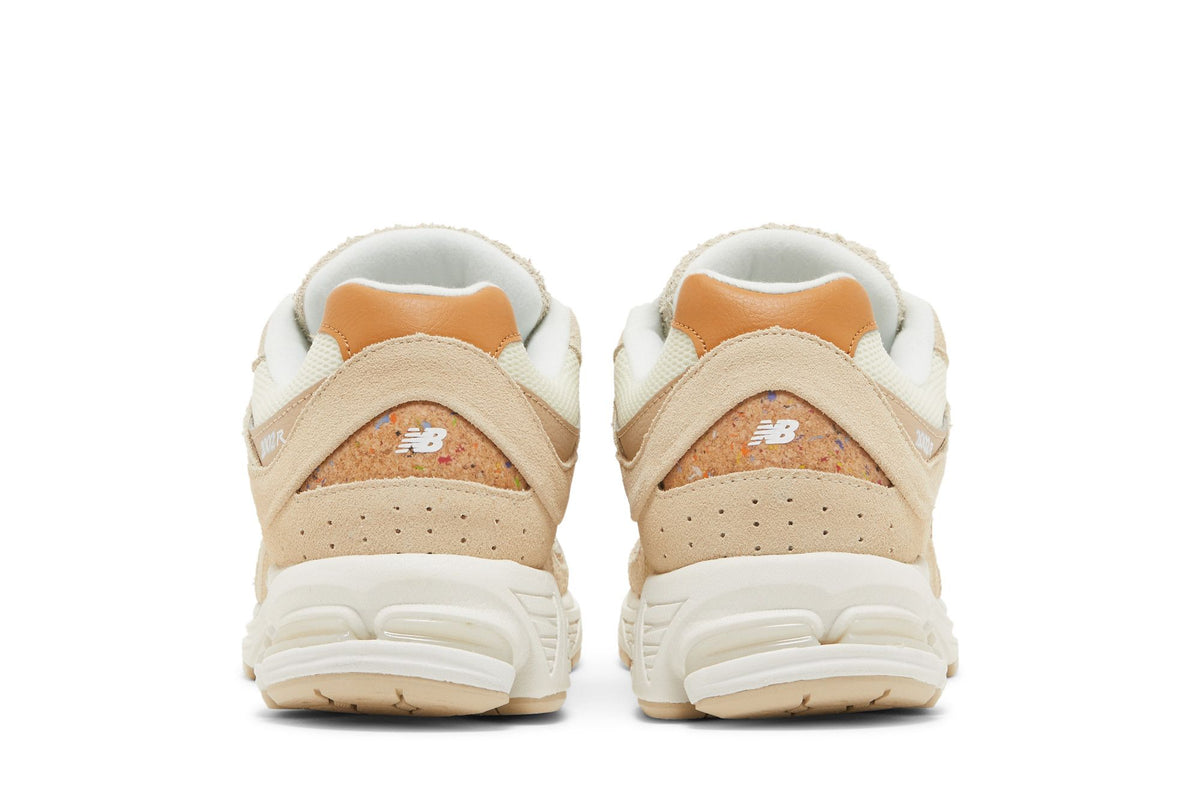 New Balance 2002R Sandstone sneaker afbeelding 6 - stylecode M2002RSC