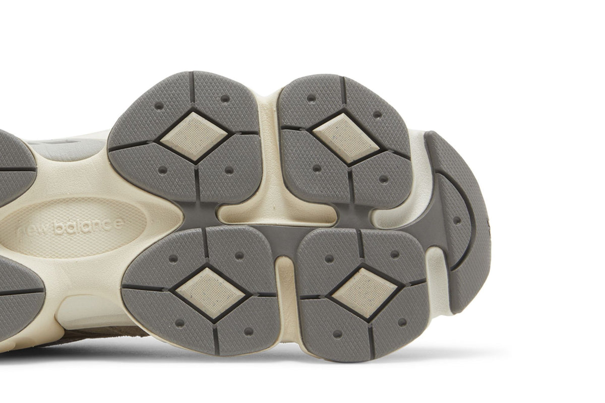New Balance 9060 Mushroom Aluminum sneaker afbeelding 5 - stylecode U9060MUS