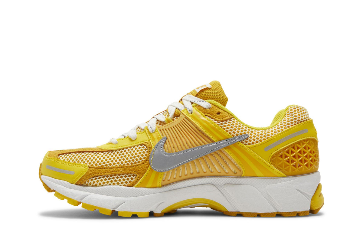 Nike Zoom Vomero 5 Yellow Ochre sneaker afbeelding 3 - stylecode FJ4453-765