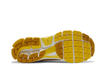 Nike Zoom Vomero 5 Yellow Ochre sneaker afbeelding 4 - stylecode FJ4453-765