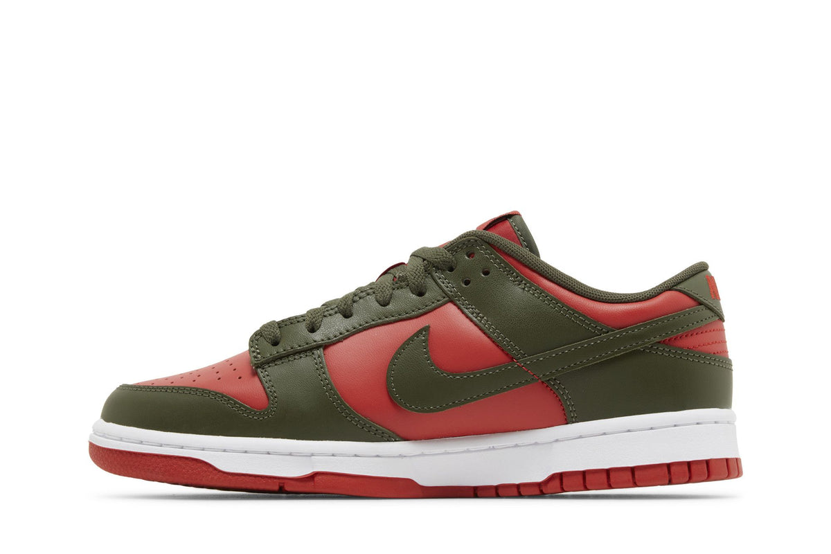 Nike Dunk Low Mystic Red Cargo Khaki sneaker afbeelding 3 - stylecode DV0833-600