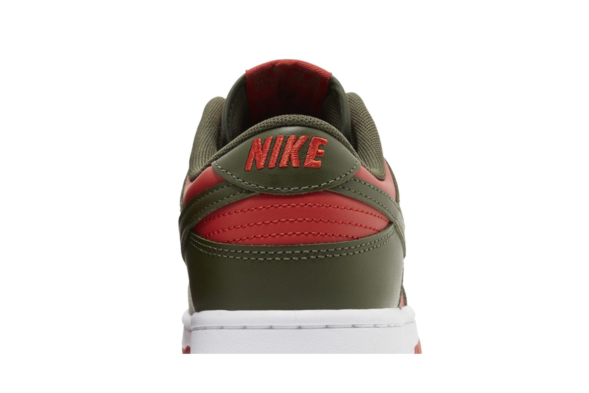 Nike Dunk Low Mystic Red Cargo Khaki sneaker afbeelding 7 - stylecode DV0833-600
