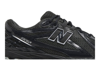 New Balance 1906R Black Metallic Silver sneaker afbeelding 2 - stylecode M1906RJB