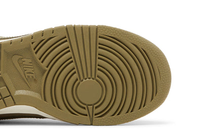 Nike Dunk Low PRM Neutral Olive (Women's) sneaker afbeelding 5 - stylecode DV7415-200
