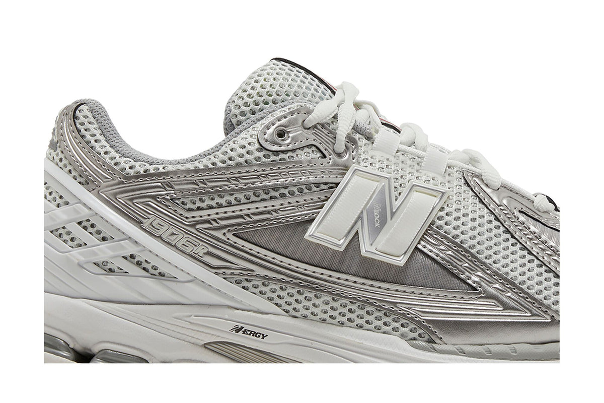 New Balance 1906R Urbancore Silver sneaker afbeelding 2 - stylecode M1906RCB
