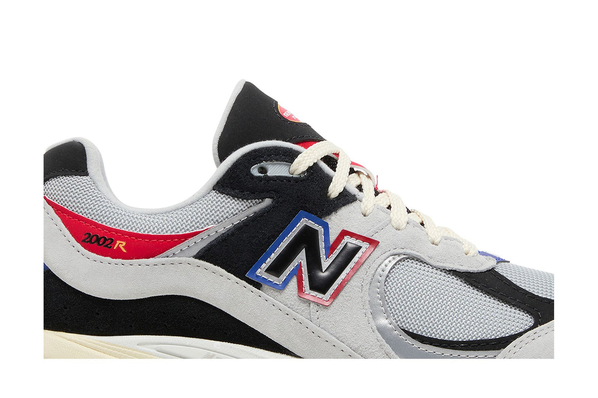 New Balance 2002R DTLR Lovers Only sneaker afbeelding 2 - stylecode M2002RDV