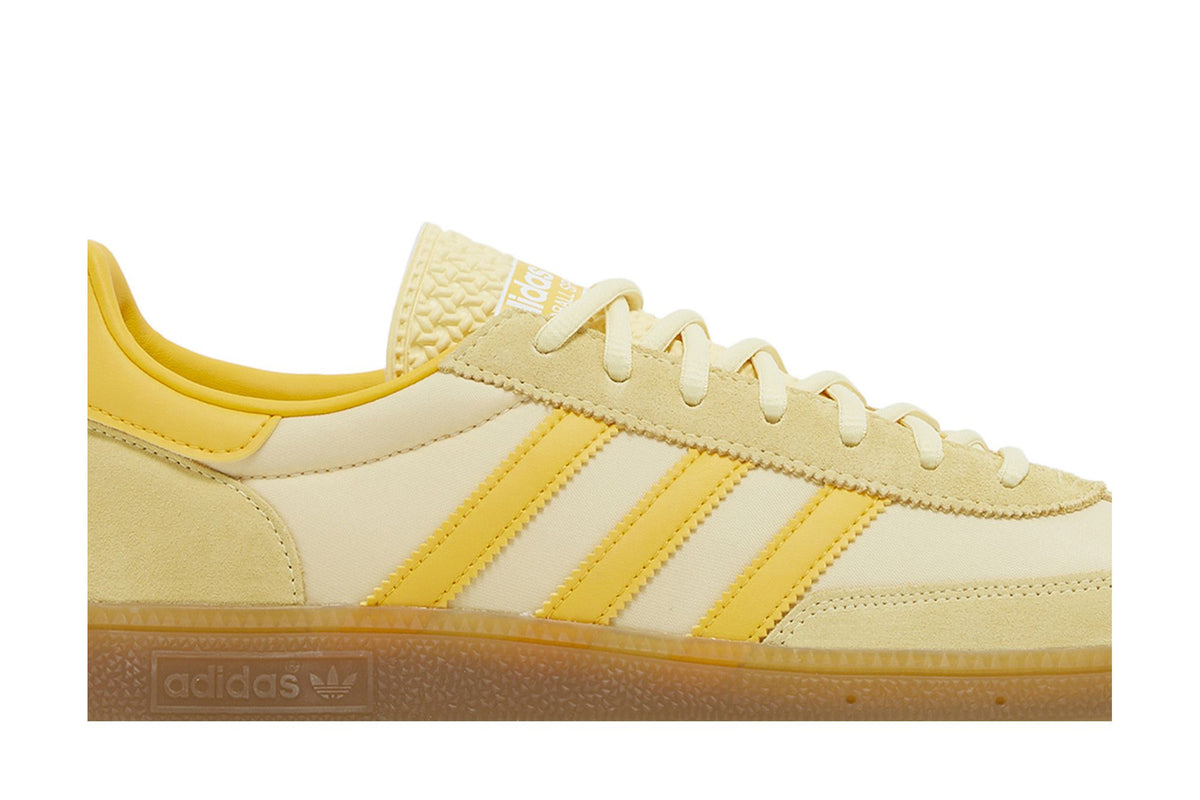 adidas Handball Spezial Almost Yellow Gum sneaker afbeelding 2 - stylecode GY7407