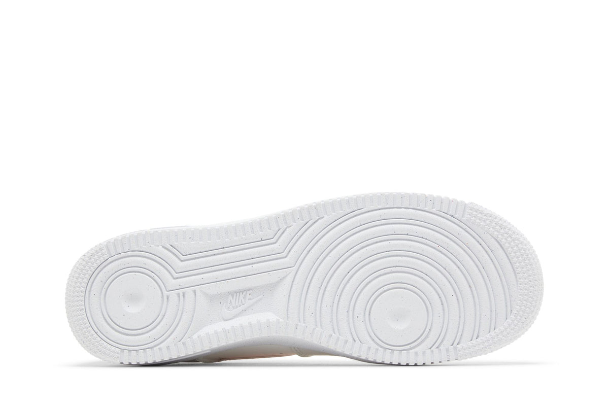 Nike Air Force 1 Low '07 Next Nature Summit White Sea Coral (Women's) sneaker afbeelding 4 - stylecode DV3808-100
