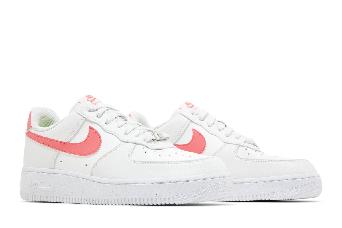 Nike Air Force 1 Low '07 Next Nature Summit White Sea Coral (Women's) sneaker afbeelding 8 - stylecode DV3808-100