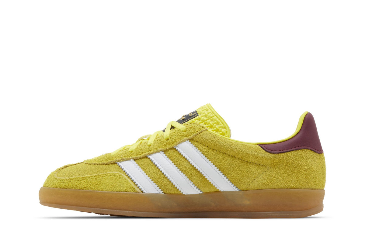 adidas Gazelle Indoor Bright Yellow Collegiate Burgundy (Women's) sneaker afbeelding 3 - stylecode IE7003