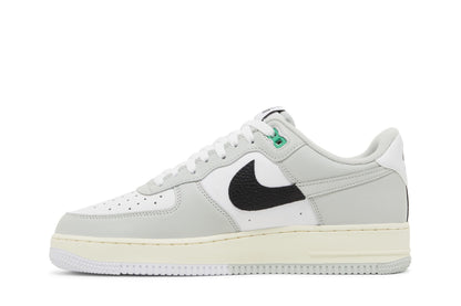 Nike Air Force 1 Low '07 LV8 Split Light Silver sneaker afbeelding 3 - stylecode DZ2522-001
