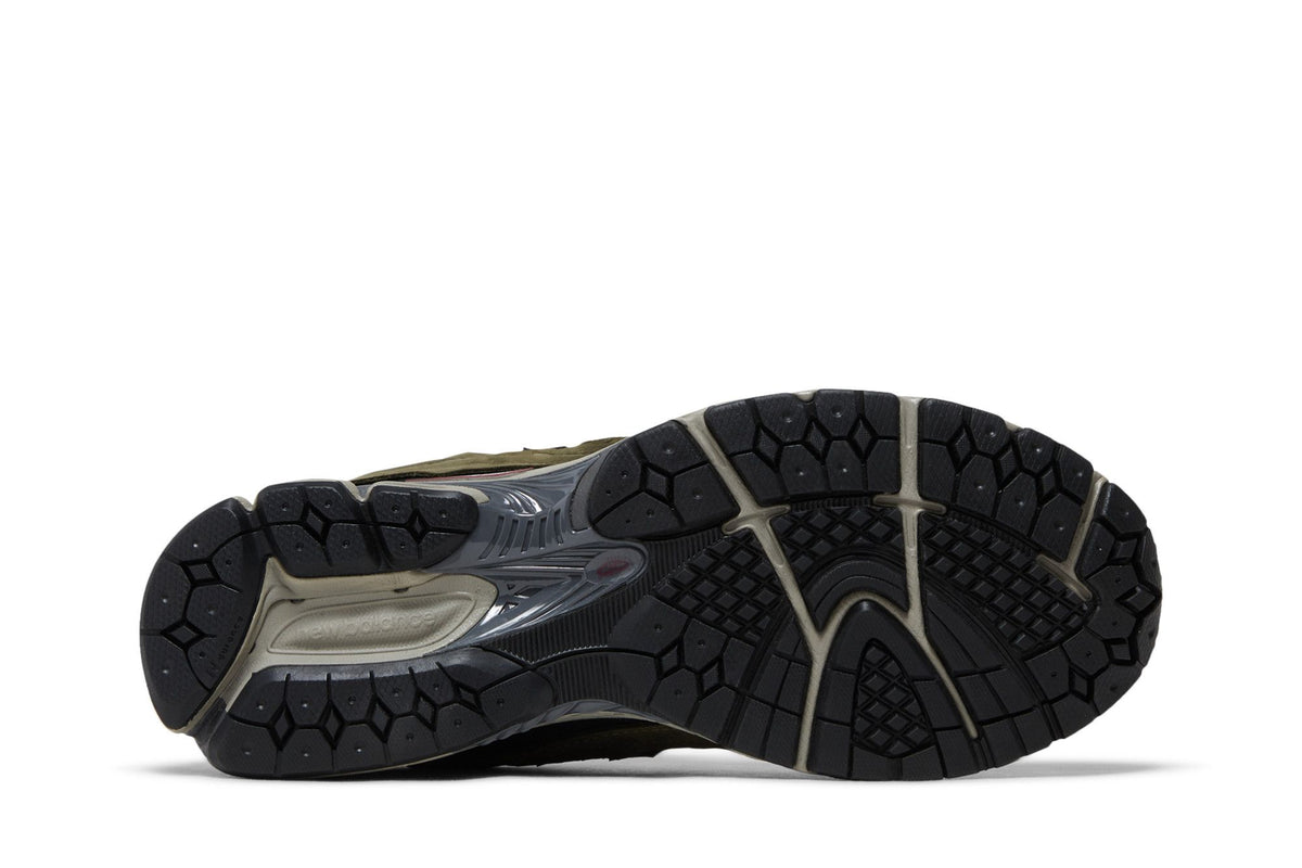 New Balance 2002R Protection Pack Dark Moss sneaker afbeelding 4 - stylecode M2002RDN