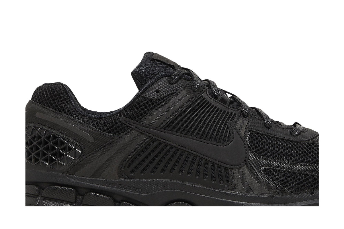 Nike Zoom Vomero 5 Triple Black sneaker afbeelding 2 - stylecode BV1358-003