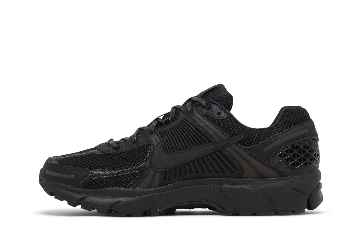 Nike Zoom Vomero 5 Triple Black sneaker afbeelding 3 - stylecode BV1358-003