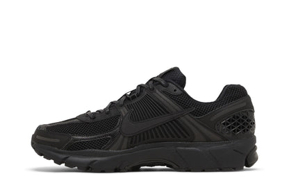Nike Zoom Vomero 5 Triple Black sneaker afbeelding 3 - stylecode BV1358-003