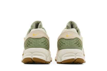 Nike Zoom Vomero 5 Sail Laser Orange Medium Olive (Women's) sneaker afbeelding 6 - stylecode FQ6868-181