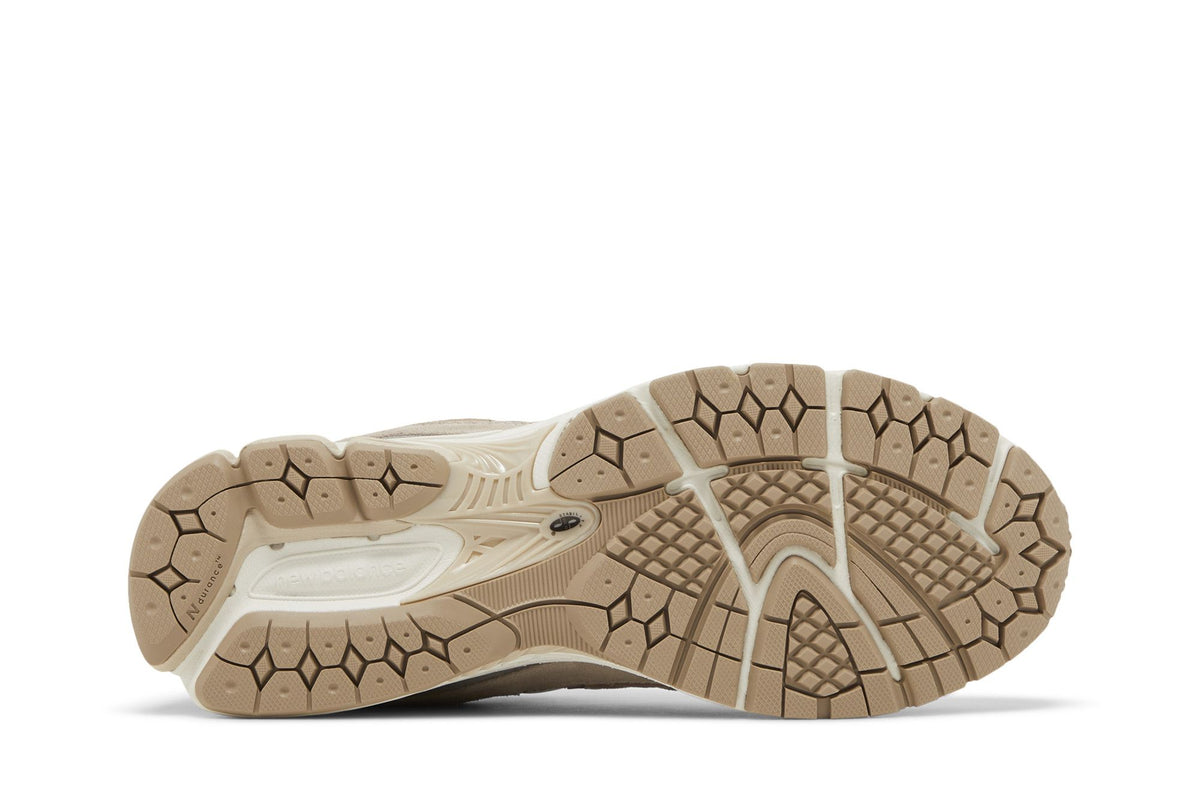 New Balance 2002R Driftwood Sandstone sneaker afbeelding 4 - stylecode M2002RSI