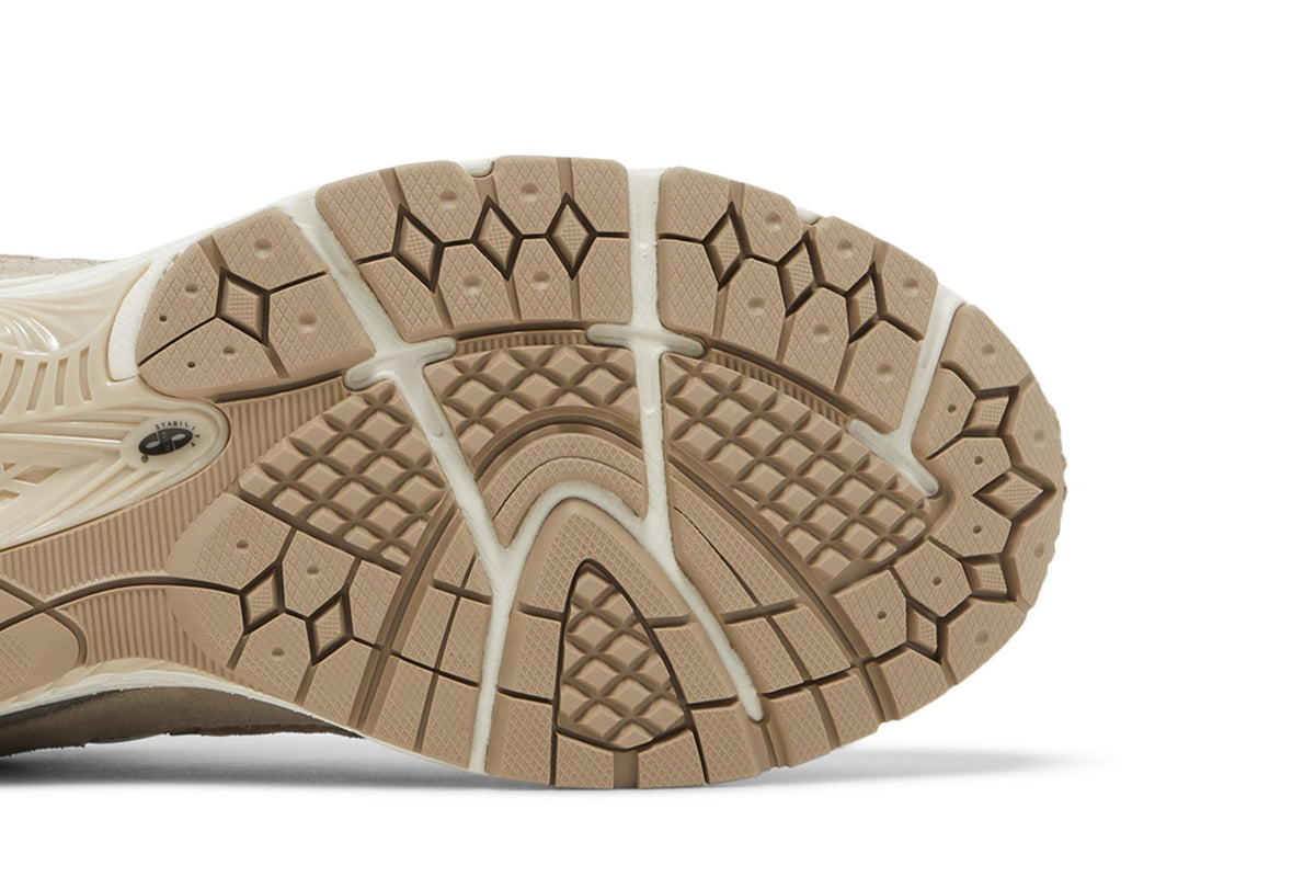 New Balance 2002R Driftwood Sandstone sneaker afbeelding 5 - stylecode M2002RSI