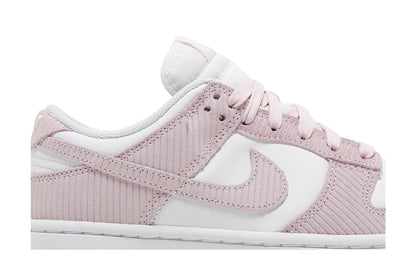 Nike Dunk Low Pink Corduroy (Women's) sneaker afbeelding 2 - stylecode FN7167-100