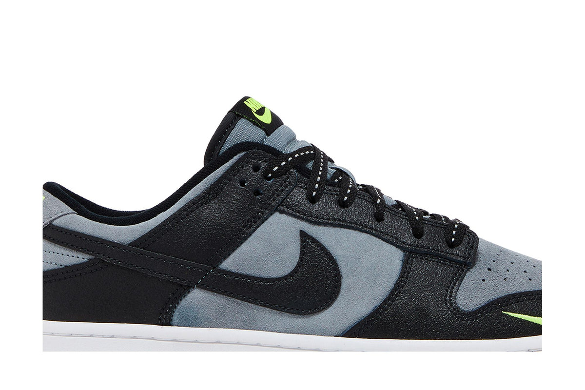 Nike Dunk Low Black Cool Grey Volt Mini Swoosh sneaker afbeelding 2 - stylecode FQ2205-001
