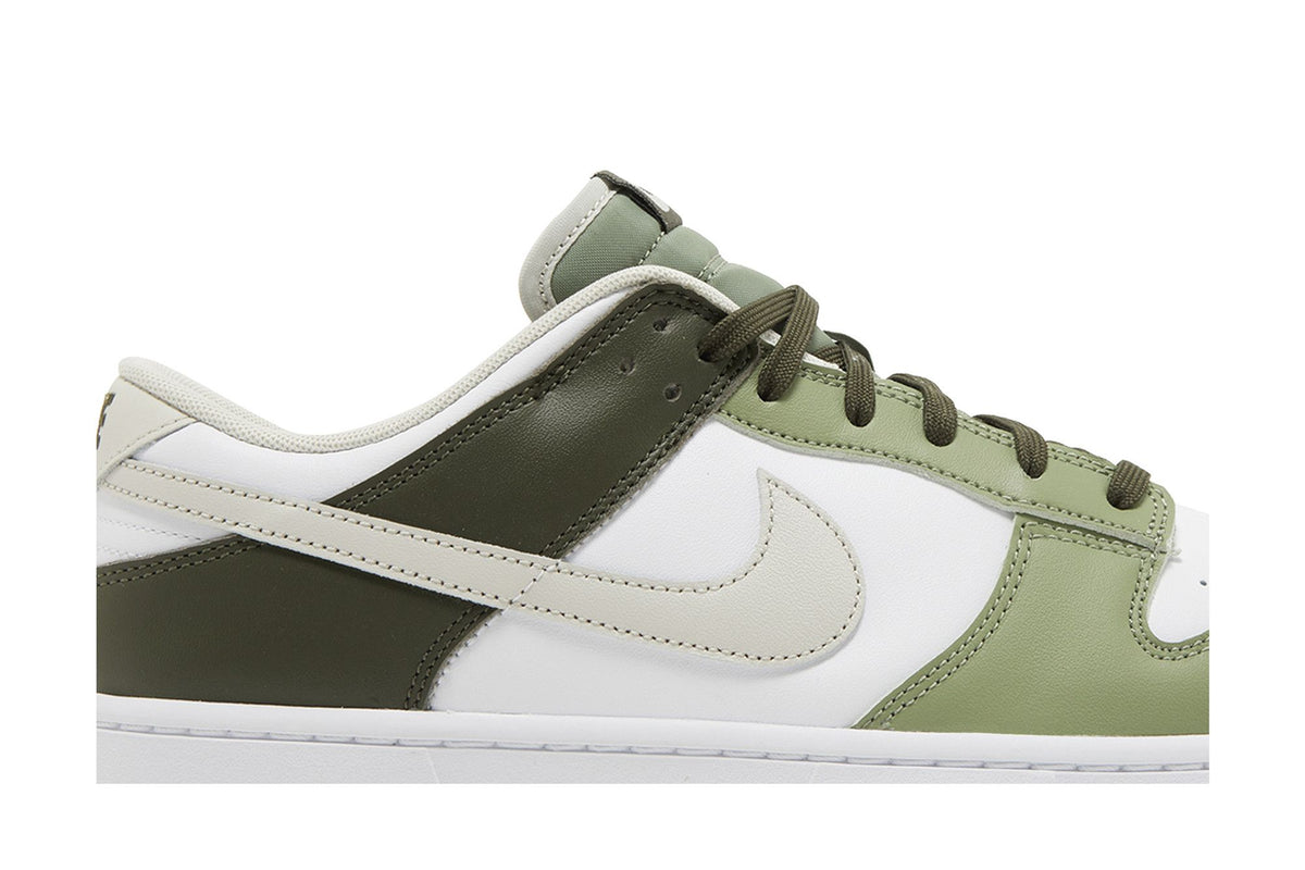 Nike Dunk Low Oil Green Cargo Khaki sneaker afbeelding 2 - stylecode FN6882-100