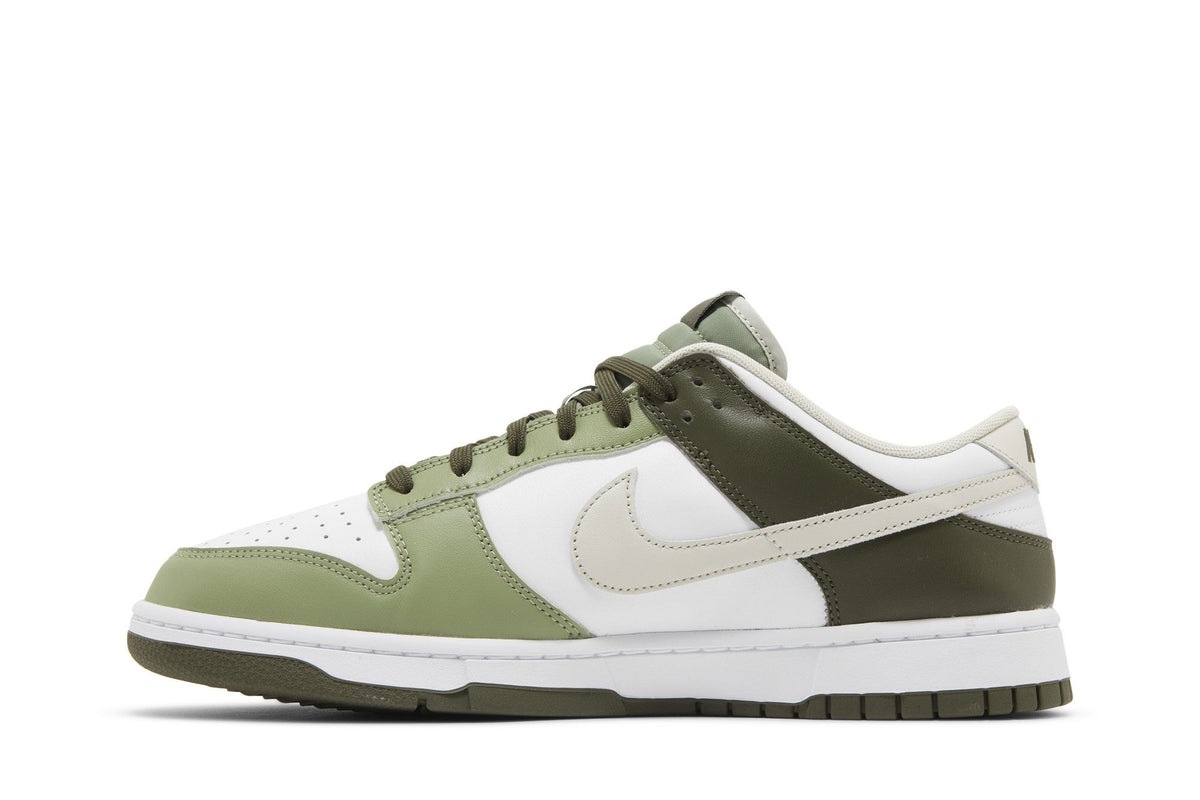 Nike Dunk Low Oil Green Cargo Khaki sneaker afbeelding 3 - stylecode FN6882-100
