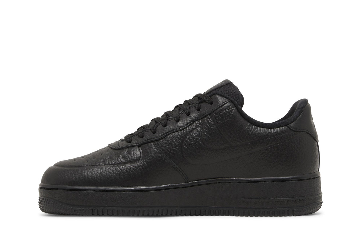 Nike Air Force 1 Low '07 Pro-Tech Waterproof Triple Black sneaker afbeelding 3 - stylecode FB8875-001