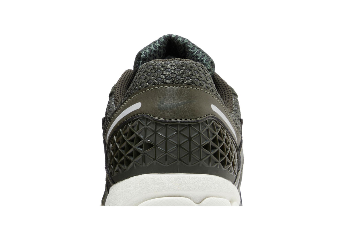 Nike Zoom Vomero 5 Sequoia (Women's) sneaker afbeelding 7 - stylecode FQ8898-325