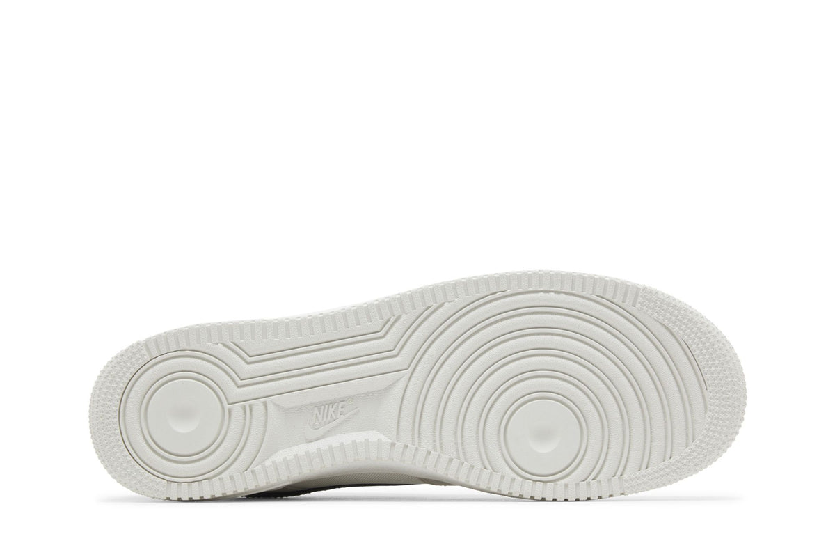 Nike Air Force 1 Low '07 PRM Light Bone Cargo Khaki Vivid Sulfur sneaker afbeelding 4 - stylecode FV3628-031