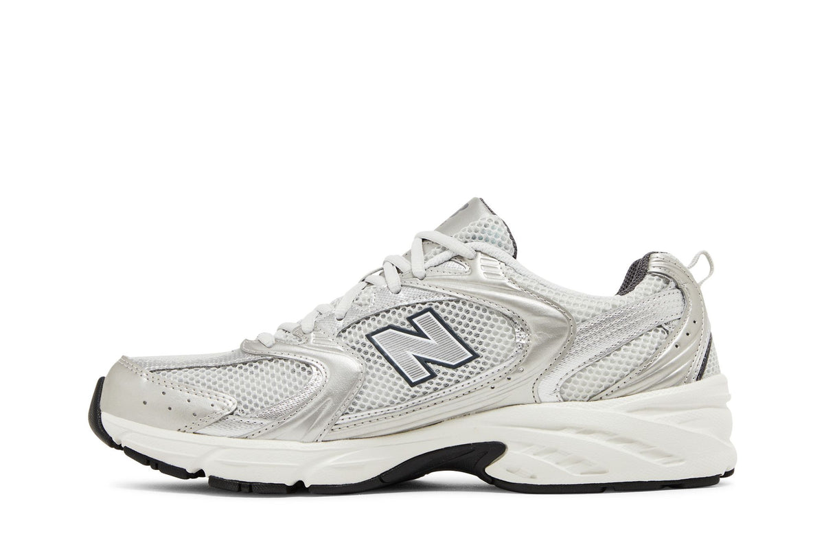 New Balance 530 Grey Matter Silver Metallic sneaker afbeelding 3 - stylecode MR530LG