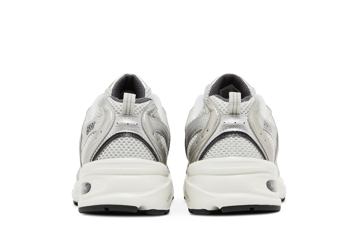 New Balance 530 Grey Matter Silver Metallic sneaker afbeelding 6 - stylecode MR530LG