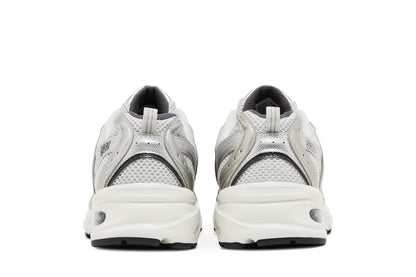 New Balance 530 Grey Matter Silver Metallic sneaker afbeelding 6 - stylecode MR530LG