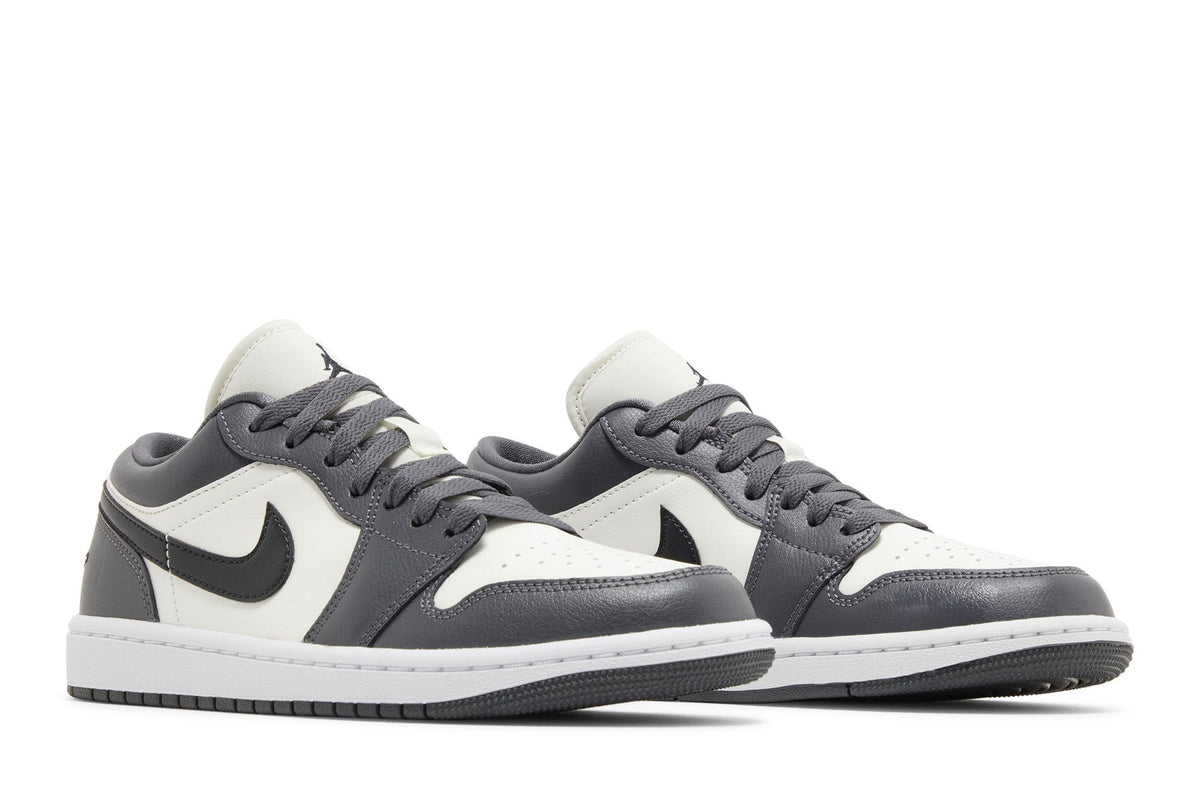 Jordan 1 Low Dark Grey (Women's) sneaker afbeelding 8 - stylecode DC0774-102