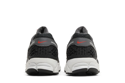 Nike Zoom Vomero 5 Black Picante Red sneaker afbeelding 6 - stylecode FB9149-001