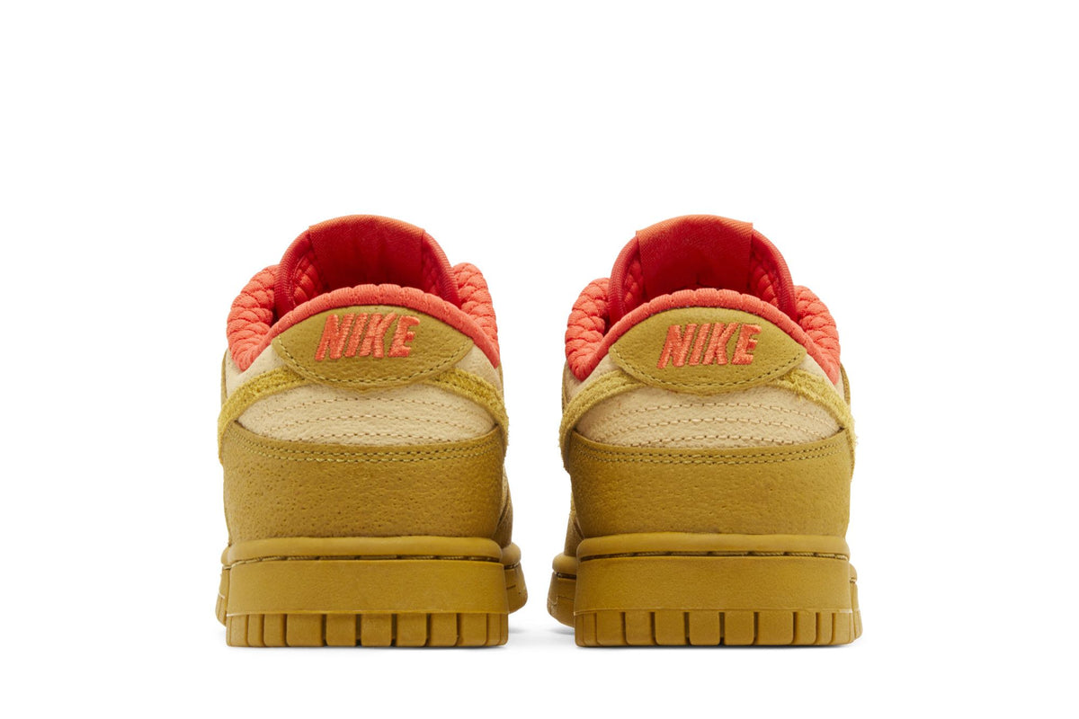Nike Dunk Low Bronzine Sesame Picante Red (Women's) sneaker afbeelding 6 - stylecode FQ8897-252