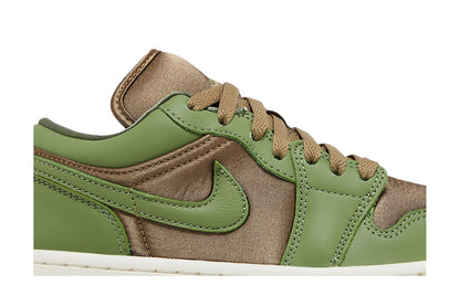 Jordan 1 Low SE Brown Kelp Sky J Light Olive (Women's) sneaker afbeelding 2 - stylecode FB9893-300