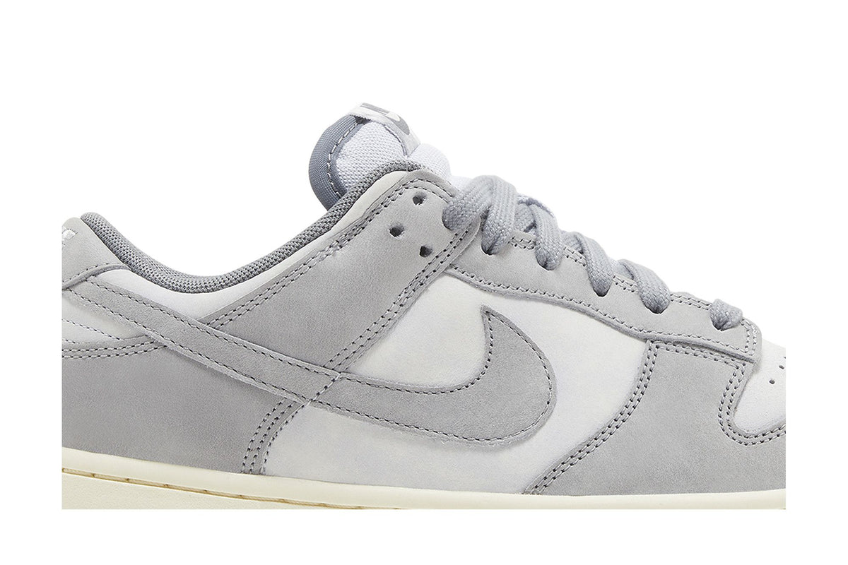 Nike Dunk Low Cool Grey Football Grey (Women's) sneaker afbeelding 2 - stylecode FV1167-001