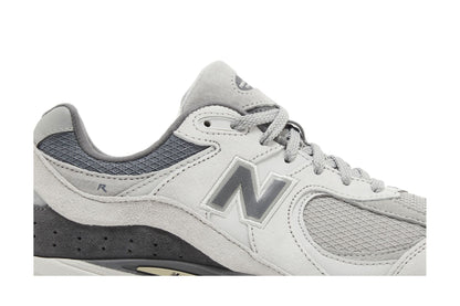 New Balance 2002R Raincloud Concrete sneaker afbeelding 2 - stylecode M2002RRW